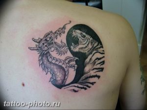 фото тату тигр и дракон 07.12.2018 №069 - tattoo tiger and dragon - tattoo-photo.ru